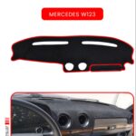 Mercedes W123 Torpido Koruma Halısı - Kırmızı Kenar